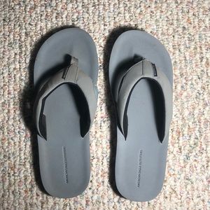American Eagle Sandals
